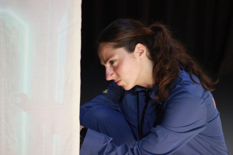 stuck in orbit riccardo rigamonti3 comedia de teatro para primaria - stuck in orbit - joyful education